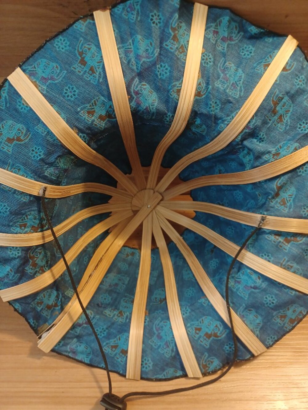 Vintage Bamboo & Fabric Folding Fan Hat With Elephant Print - Picture 6 of 8